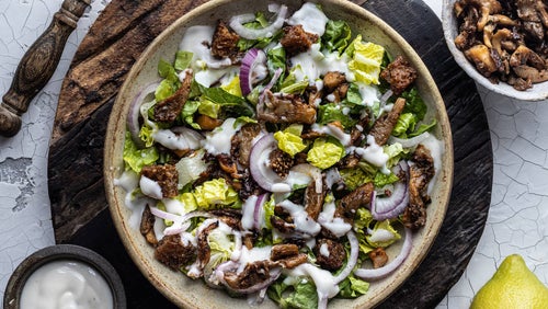 Veganer Caesar Salat mit „Austern-Huhn“ und Croutons