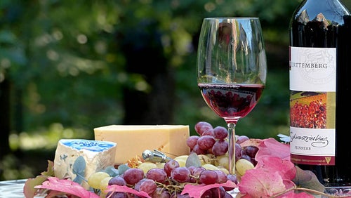 Was ist Trans-Resveratrol? | Vorteile, Nebenwirkung & Dosierung
