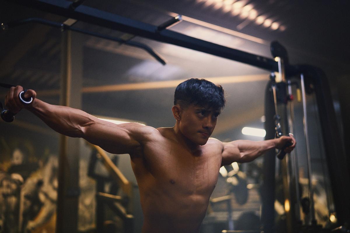 Why Chronic Illness Won’t Stop This Bodybuilding Champion | Forever Fit