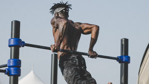 How To Build Muscle Fast: Timelines, Nutrition 10 Training Tips
