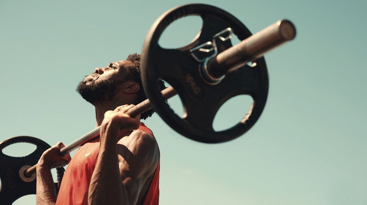 Cómo hacer el Clean and Jerk correctamente | Beneficios y técnica