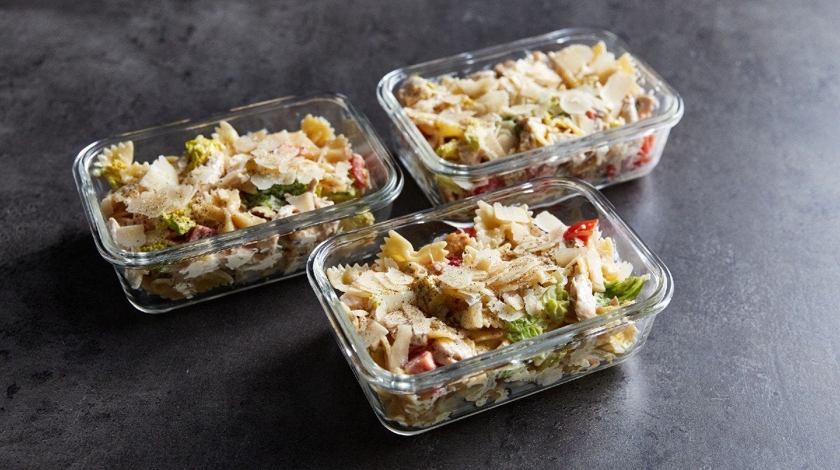 Ensalada César con pollo y pasta | Meal prep