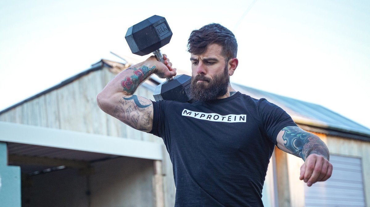 Kun jij 30 rondes van deze full-body dumbbell-workout aan?