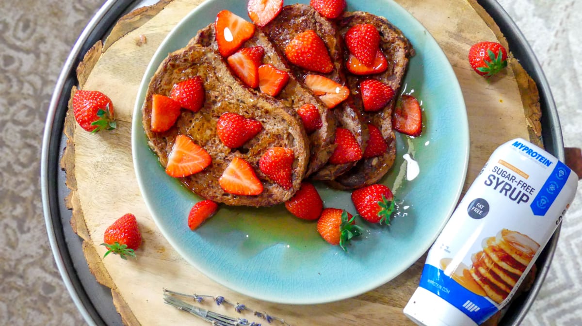 Eiwitrijke Wentelteefjes met Aardbei en Butterscotch