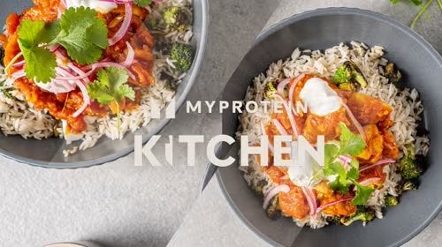 Łatwy kurczak curry z ryżem i brokułami