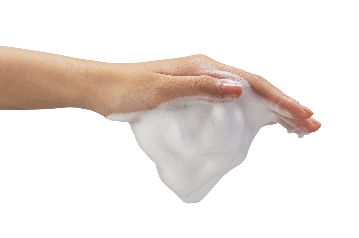 Female hand with shaving Gillette Venus Satin Care Shave Gel on it | Gillette Venus UK
