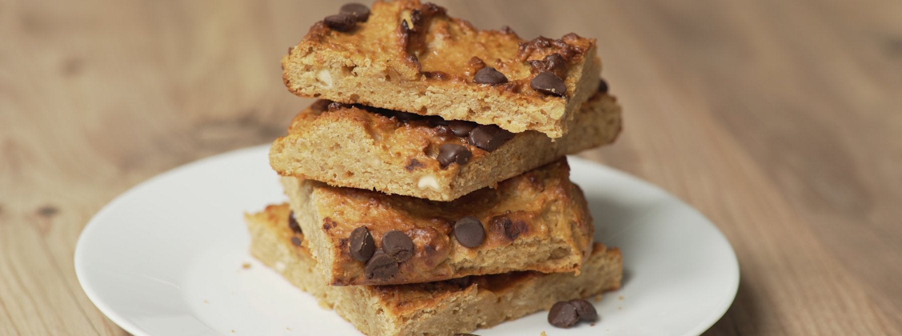 Veganistische Blondies | Eiwitrijke Blondies gemaakt van kikkererwten