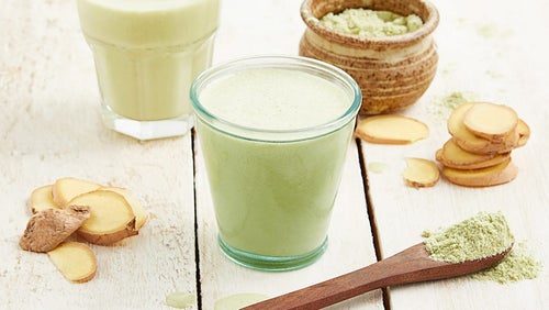 Wake-Me-Up Matcha Whey Protein, Perzik & Gember Smoothie