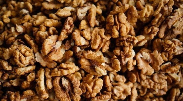 Graikiniai riešutai yra gausus Omega-3 šaltinis
