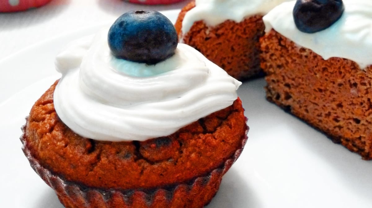 Recept: Čokoládové cupcakes s tvarohovým krémem