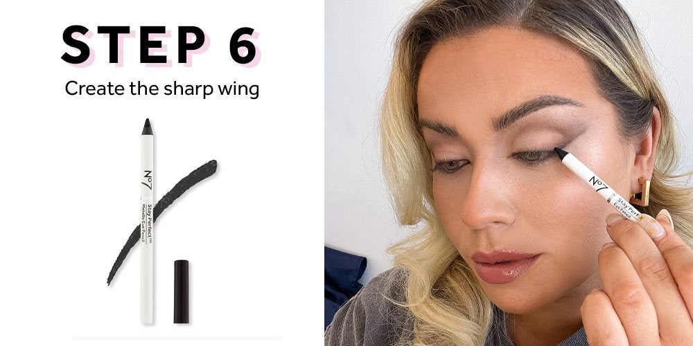 Woman applying Stay Perfect Amazing Eyes Pencil in her eye