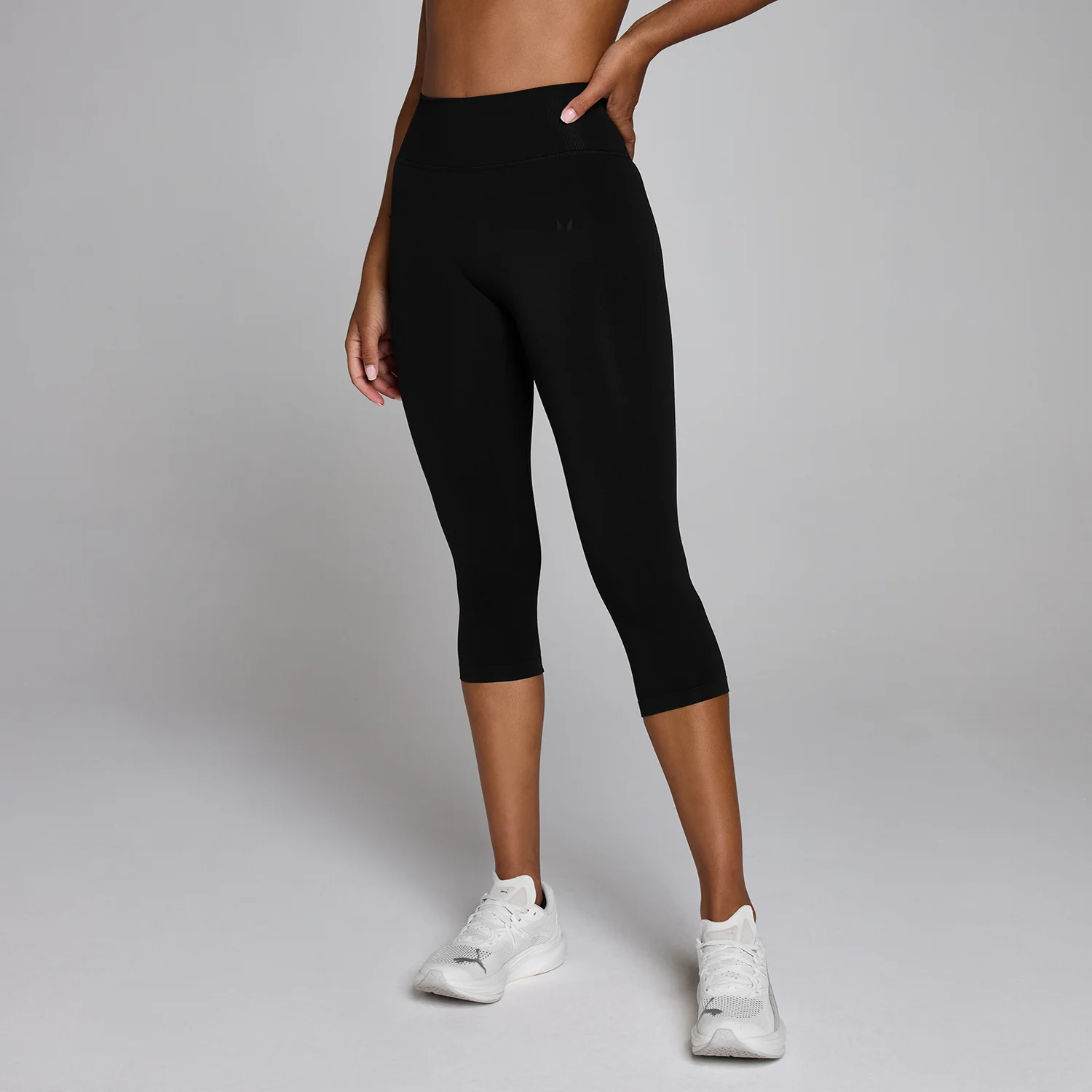 MP Women's Hybrid Seamless Capri
