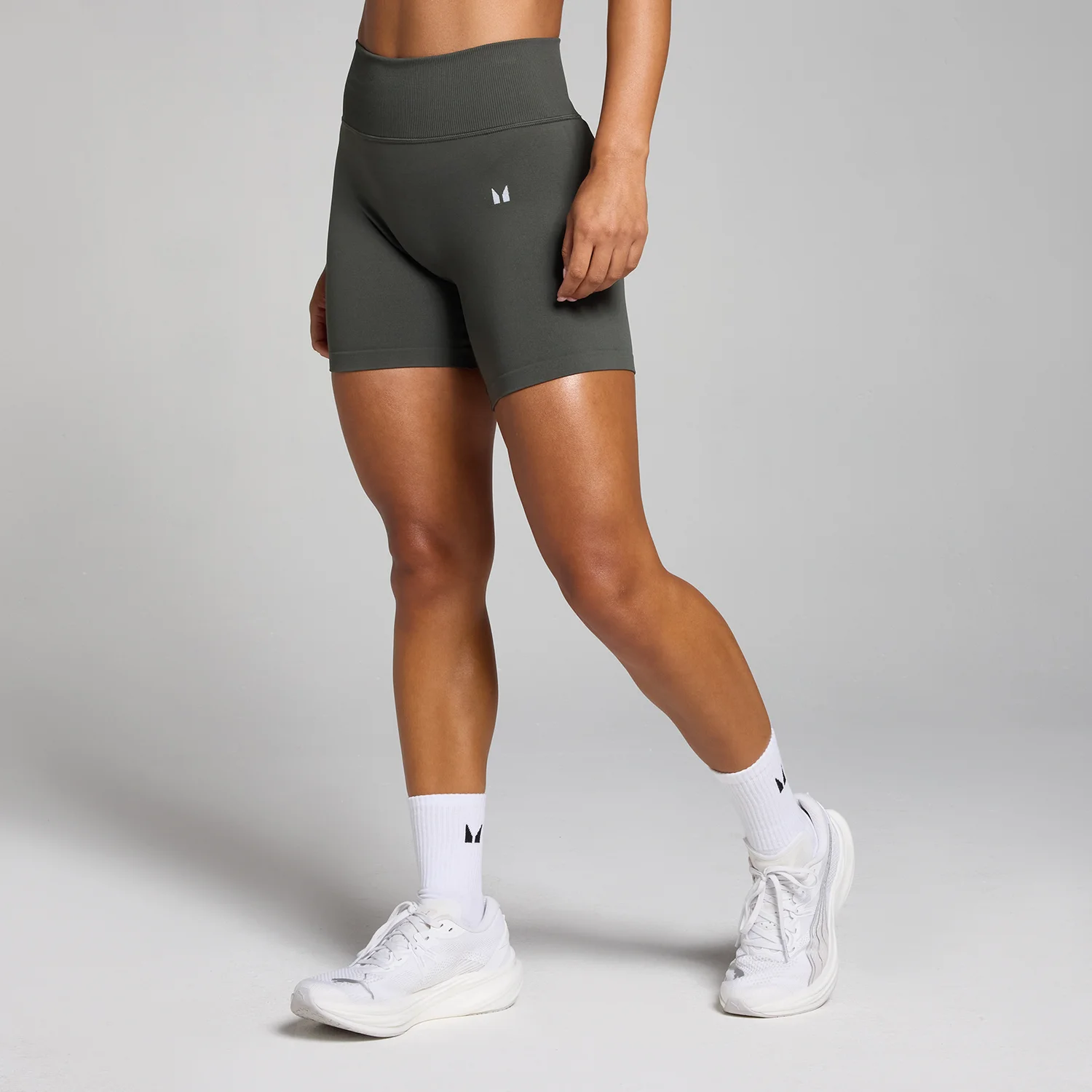 MP Women's Tempo Mid-Rise Seamless Shorts